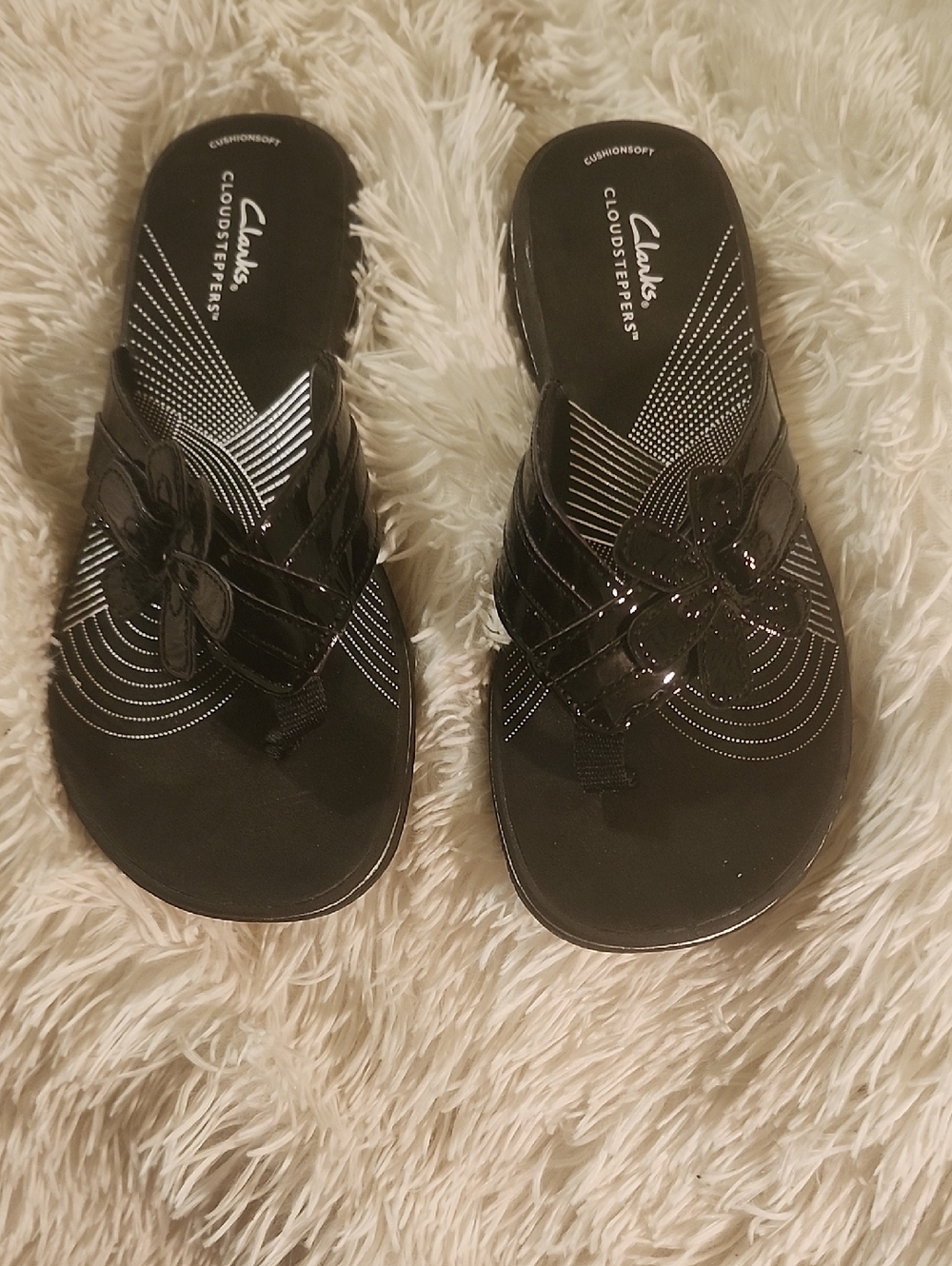 Clarks Black Cloudsteppers Floral Thong Sandals Size 7